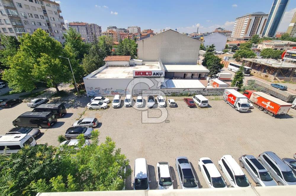 ŞEHRİN MERKEZİ OFFİCEONE PLAZA'DA KİRALIK TERASLI LÜKS OFİS