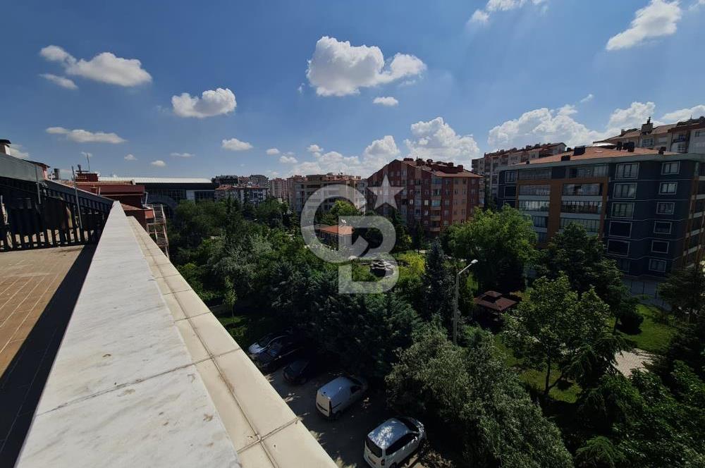 ŞEHRİN MERKEZİ OFFİCEONE PLAZA'DA KİRALIK TERASLI LÜKS OFİS