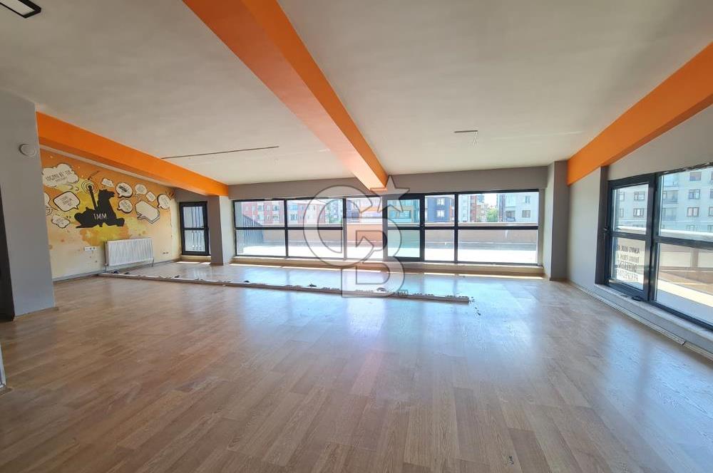 ŞEHRİN MERKEZİ OFFİCEONE PLAZA'DA KİRALIK TERASLI LÜKS OFİS