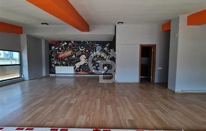 ŞEHRİN MERKEZİ OFFİCEONE PLAZA'DA KİRALIK TERASLI LÜKS OFİS