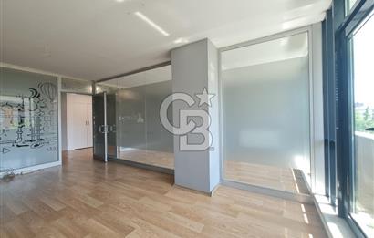 ŞEHRİN MERKEZİ OFFİCEONE PLAZA'DA KİRALIK TERASLI LÜKS OFİS