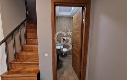 ŞEHRİN MERKEZİ OFFİCEONE PLAZA'DA KİRALIK TERASLI LÜKS OFİS