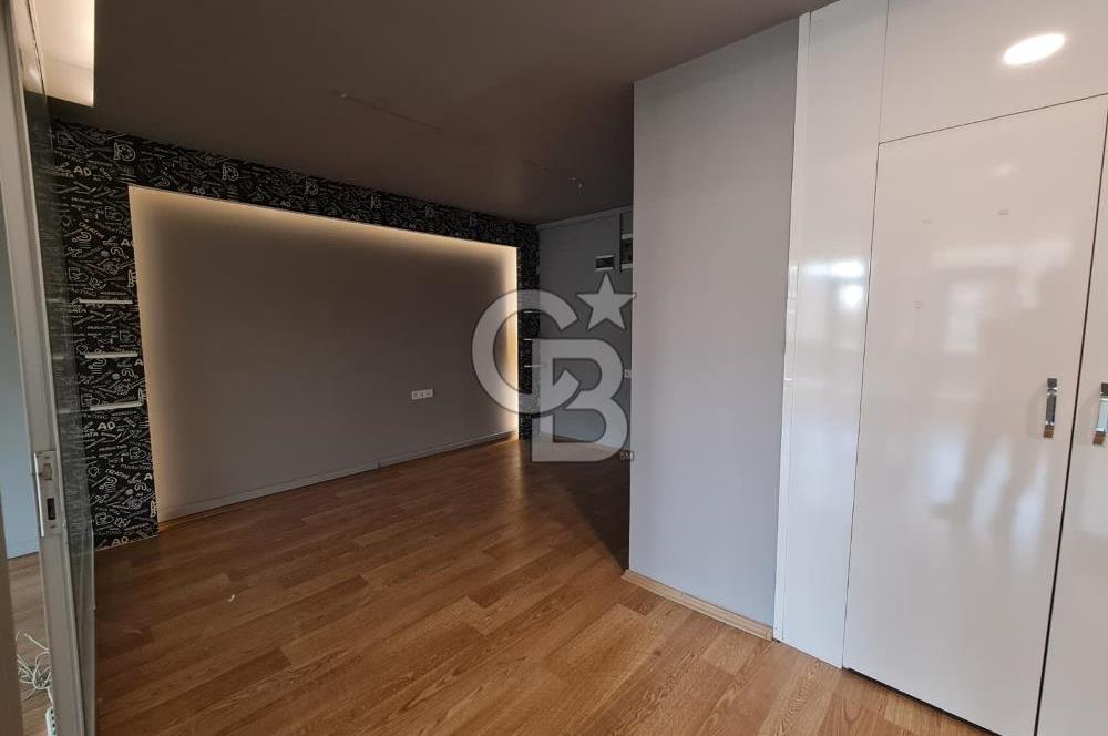ŞEHRİN MERKEZİ OFFİCEONE PLAZA'DA KİRALIK TERASLI LÜKS OFİS
