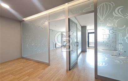 ŞEHRİN MERKEZİ OFFİCEONE PLAZA'DA KİRALIK TERASLI LÜKS OFİS