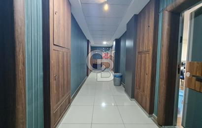 ŞEHRİN MERKEZİ OFFİCEONE PLAZA'DA KİRALIK TERASLI LÜKS OFİS