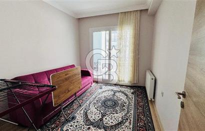 Yenifoça'da Havuzlu Site İçerisinde Kiralık 2+1 Eşyalı Daire