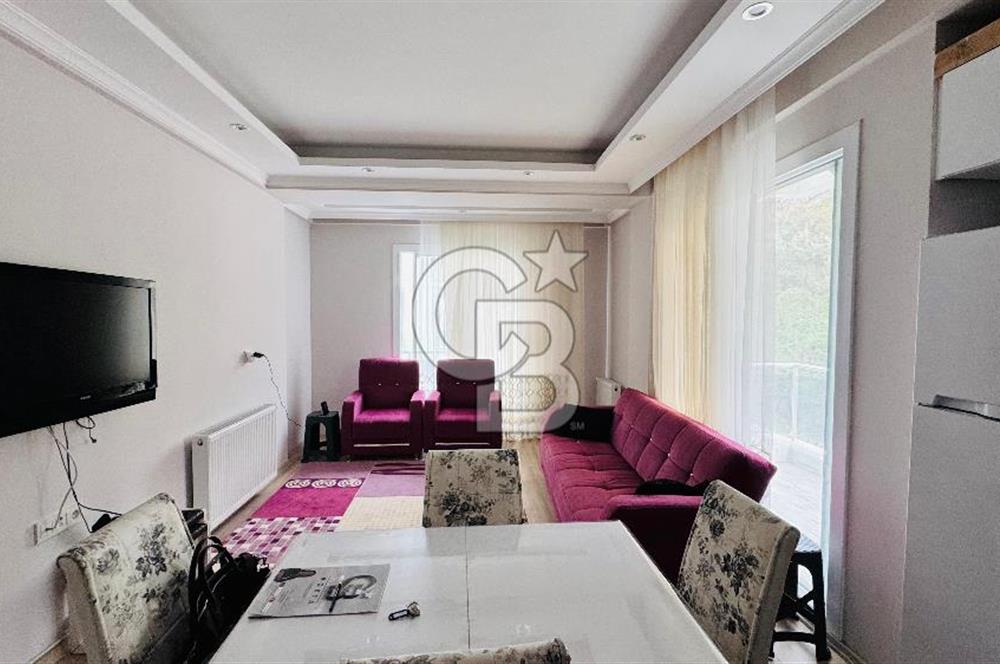 Yenifoça'da Havuzlu Site İçerisinde Kiralık 2+1 Eşyalı Daire