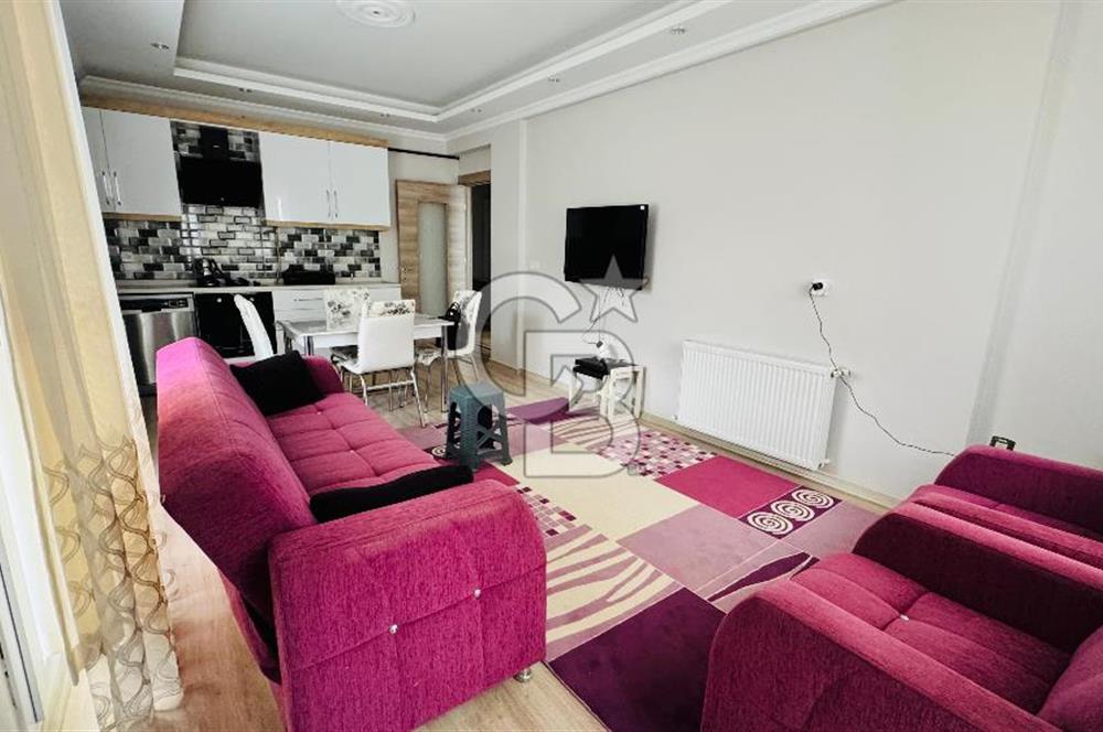 Yenifoça'da Havuzlu Site İçerisinde Kiralık 2+1 Eşyalı Daire