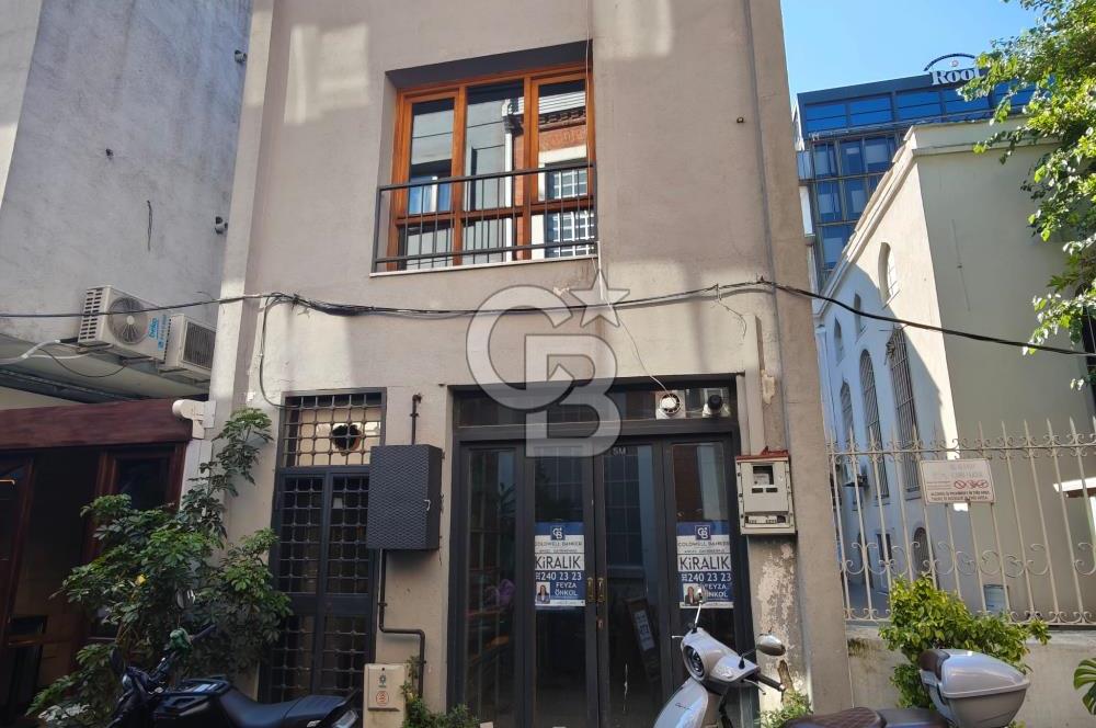 KARAKÖY'ÜN EN HAREKETLİ SOKAĞINDA KİRALIK BİNA!