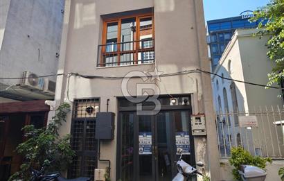 KARAKÖY'ÜN EN HAREKETLİ SOKAĞINDA KİRALIK BİNA!