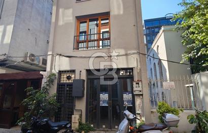 KARAKÖY'ÜN EN HAREKETLİ SOKAĞINDA KİRALIK BİNA!