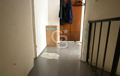 KARAKÖY'ÜN EN HAREKETLİ SOKAĞINDA KİRALIK BİNA!