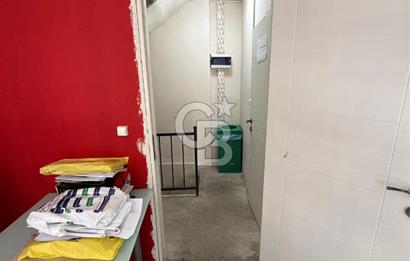 KARAKÖY'ÜN EN HAREKETLİ SOKAĞINDA KİRALIK BİNA!
