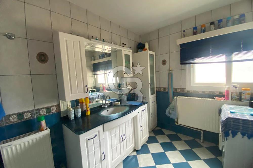 URLA ÇEŞMEALTI DENİZLİ MAHALLESİ'NDE 5+2 SATILIK  TRİPLEX VİLLA