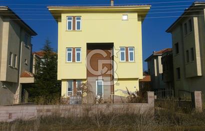 AKYURT BALIKHİSAR MESKENİMNUR SİTESİNDE 4+1 SATILIK VİLLA
