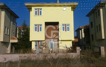 AKYURT BALIKHİSAR MESKENİMNUR SİTESİNDE 4+1 SATILIK VİLLA
