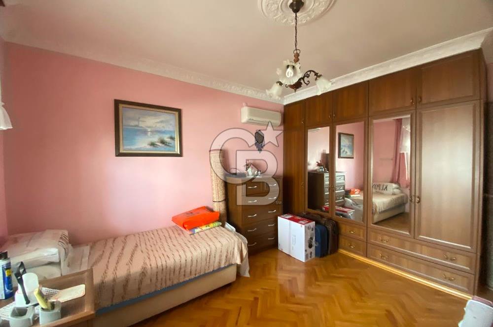 URLA ÇEŞMEALTI DENİZLİ MAHALLESİ'NDE 5+2 SATILIK  TRİPLEX VİLLA