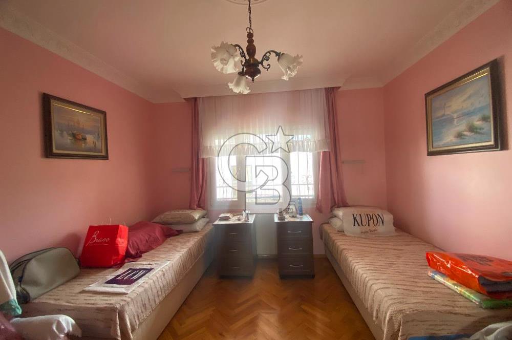 URLA ÇEŞMEALTI DENİZLİ MAHALLESİ'NDE 5+2 SATILIK  TRİPLEX VİLLA