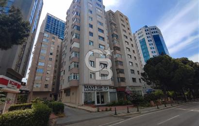 KADIKÖY SAHRAYICEDİT'TE METROYA YAKIN SATILIK 2+1 DAİRE