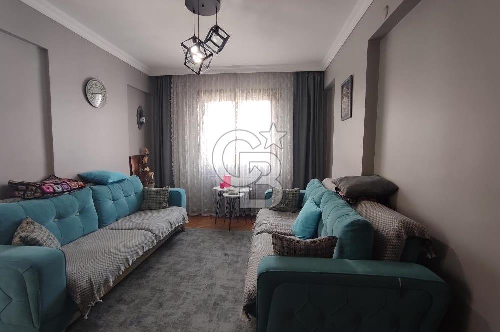 KADIKÖY SAHRAYICEDİT'TE METROYA YAKIN SATILIK 2+1 DAİRE