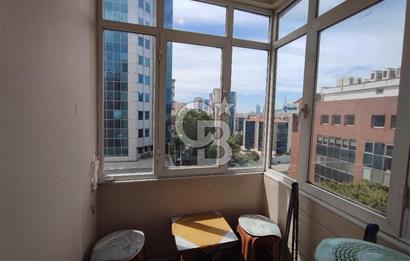 KADIKÖY SAHRAYICEDİT'TE METROYA YAKIN SATILIK 2+1 DAİRE