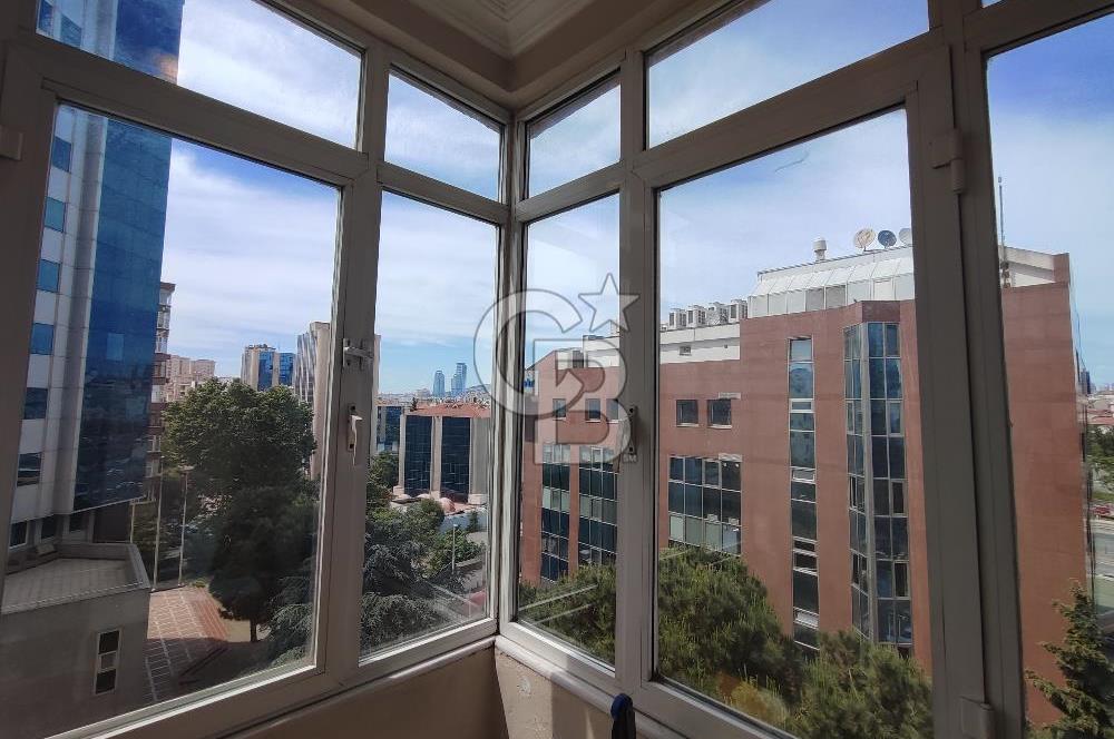 KADIKÖY SAHRAYICEDİT'TE METROYA YAKIN SATILIK 2+1 DAİRE