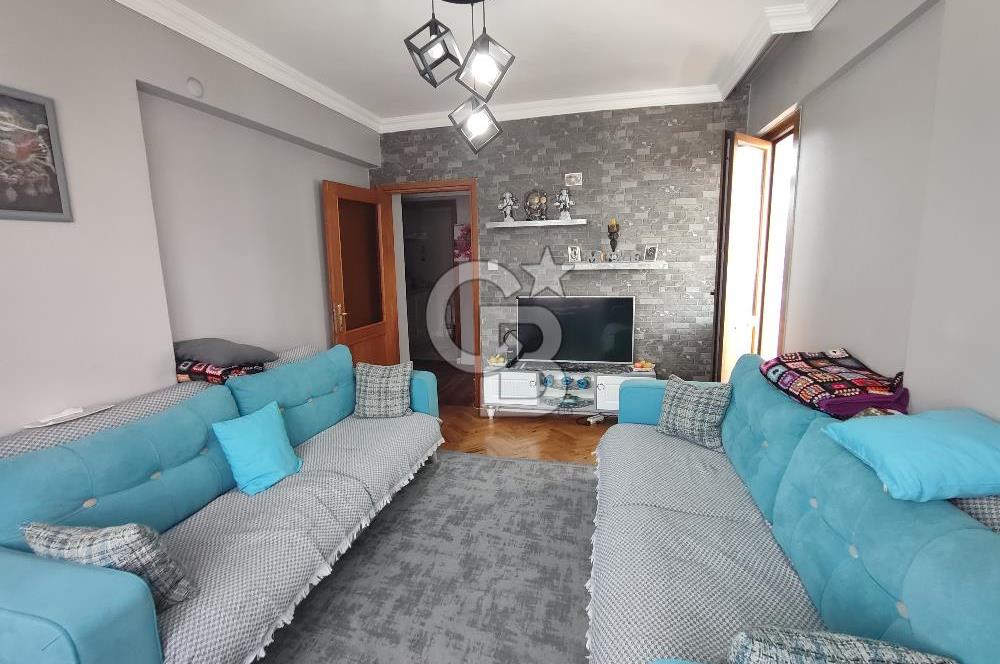 KADIKÖY SAHRAYICEDİT'TE METROYA YAKIN SATILIK 2+1 DAİRE
