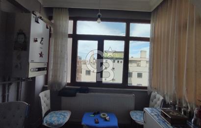 KADIKÖY SAHRAYICEDİT'TE METROYA YAKIN SATILIK 2+1 DAİRE