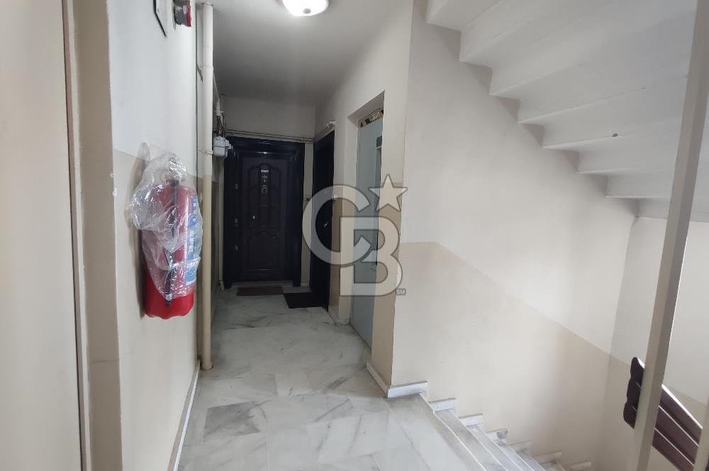 KADIKÖY SAHRAYICEDİT'TE METROYA YAKIN SATILIK 2+1 DAİRE