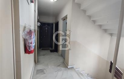 KADIKÖY SAHRAYICEDİT'TE METROYA YAKIN SATILIK 2+1 DAİRE