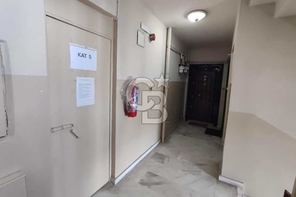 KADIKÖY SAHRAYICEDİT'TE METROYA YAKIN SATILIK 2+1 DAİRE