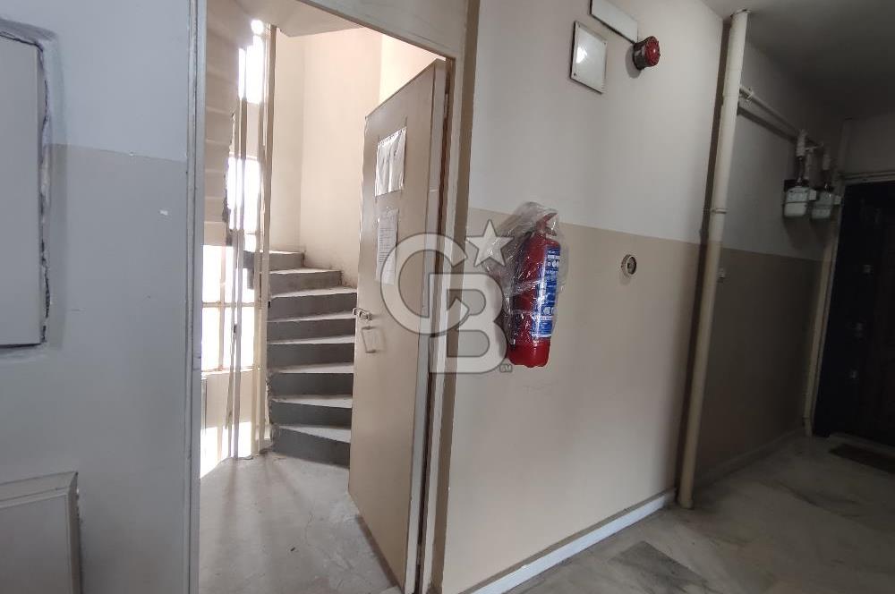 KADIKÖY SAHRAYICEDİT'TE METROYA YAKIN SATILIK 2+1 DAİRE