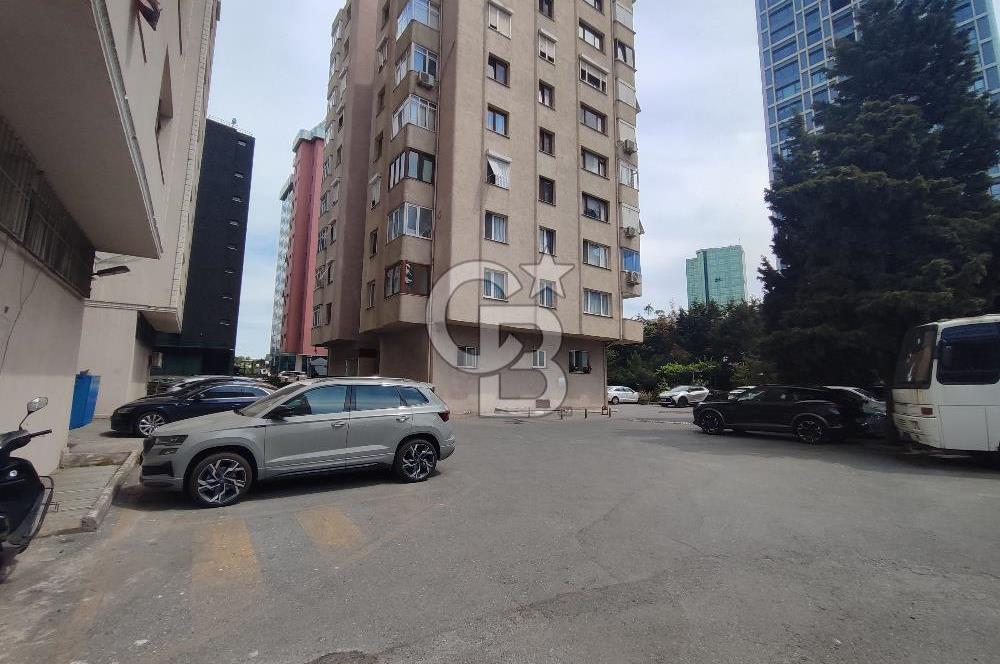 KADIKÖY SAHRAYICEDİT'TE METROYA YAKIN SATILIK 2+1 DAİRE