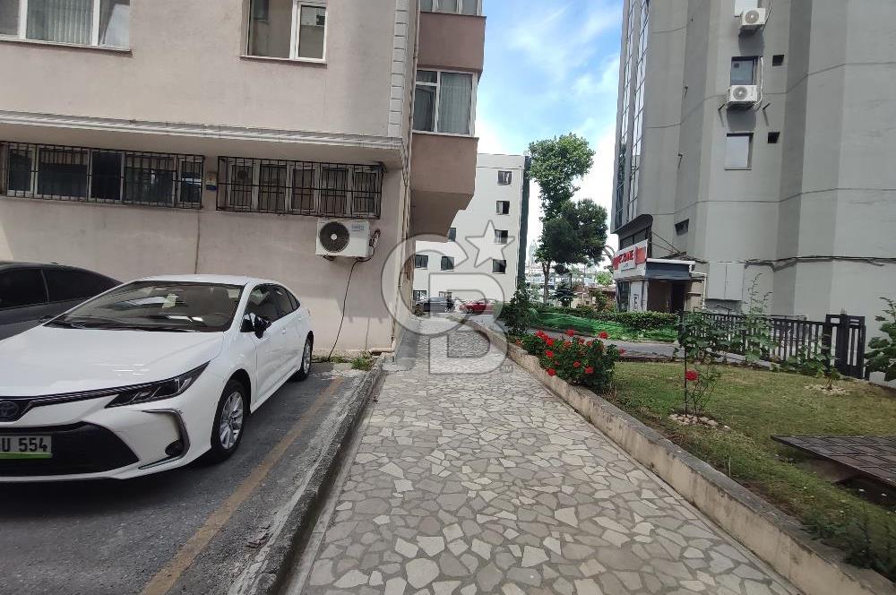 KADIKÖY SAHRAYICEDİT'TE METROYA YAKIN SATILIK 2+1 DAİRE