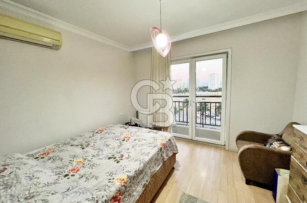 MAVİŞEHİR SOYAK A SİTESİNDE HAVUZ MANZARALI FULL EŞYALI 2+1