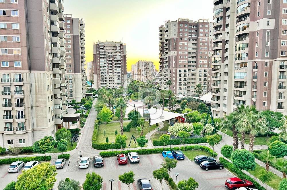 MAVİŞEHİR SOYAK A SİTESİNDE HAVUZ MANZARALI FULL EŞYALI 2+1