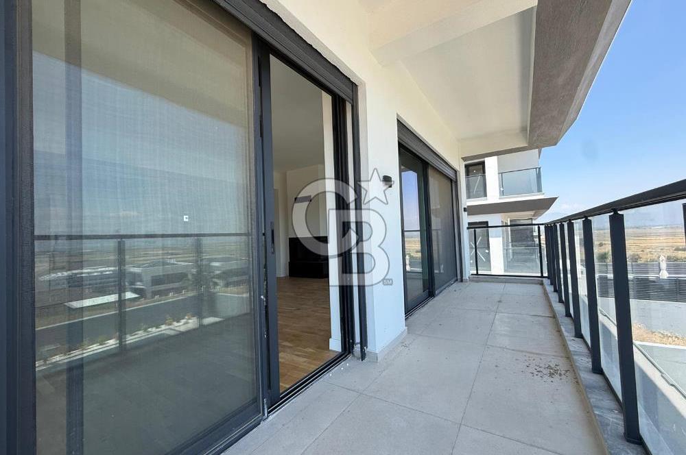 İzmir Villakent ' Te Ultra Lüks Havuzlu 4+2 Satılık Villa CB PH