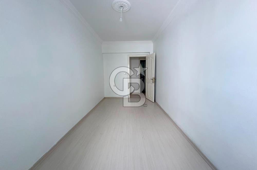 ŞEHİTLER CAD. PARELELİ CEPHELERİ AÇIK MASRAFSIZ 3+1