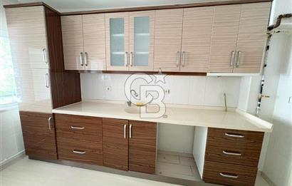 ŞEHİTLER CAD. PARELELİ CEPHELERİ AÇIK MASRAFSIZ 3+1