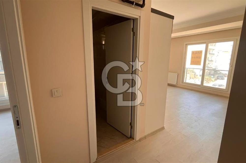 MENEMEN SEYREK MERKEZDE GENİŞ KİRALIK 1+1 DAİRE