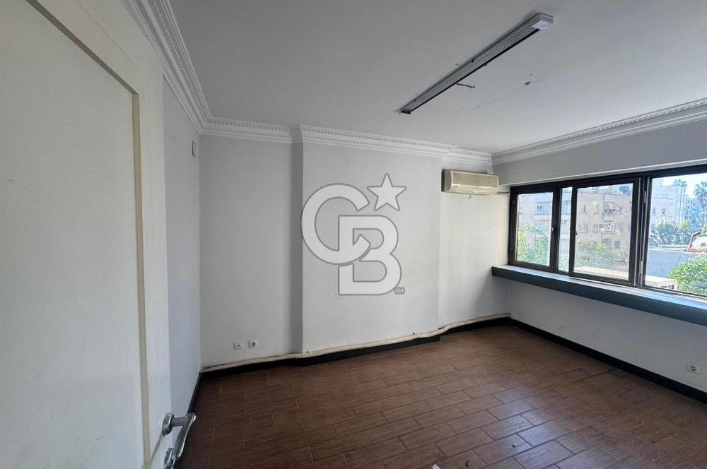 Mersin Akdeniz Merkezde Satılık 4+1 Geniş Ofis