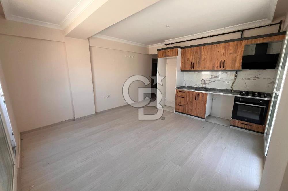 MENEMEN SEYREK MERKEZDE GENİŞ KİRALIK 1+1 DAİRE