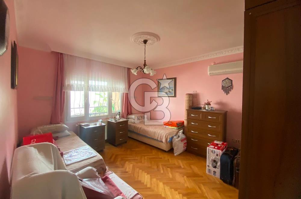 URLA ÇEŞMEALTI DENİZLİ MAHALLESİ'NDE 5+2 SATILIK  TRİPLEX VİLLA