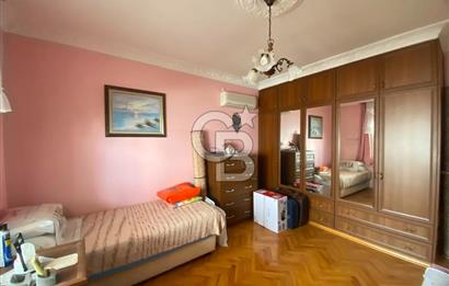URLA ÇEŞMEALTI DENİZLİ MAHALLESİ'NDE 5+2 SATILIK  TRİPLEX VİLLA