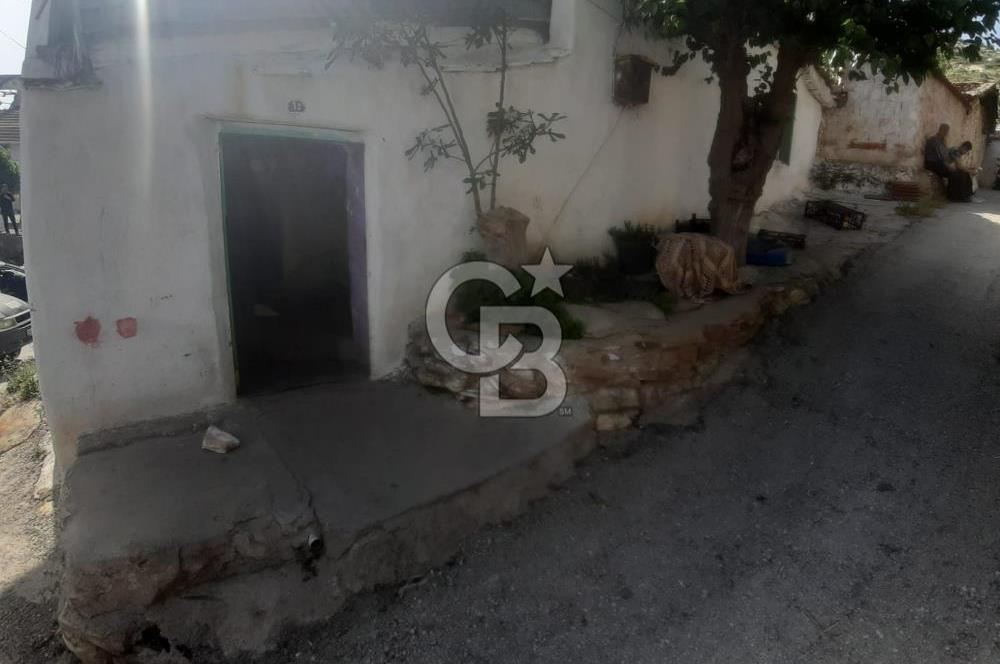 Bayındır Merkeze Yakın Yola Cepheli Satılık Müstakil Ev