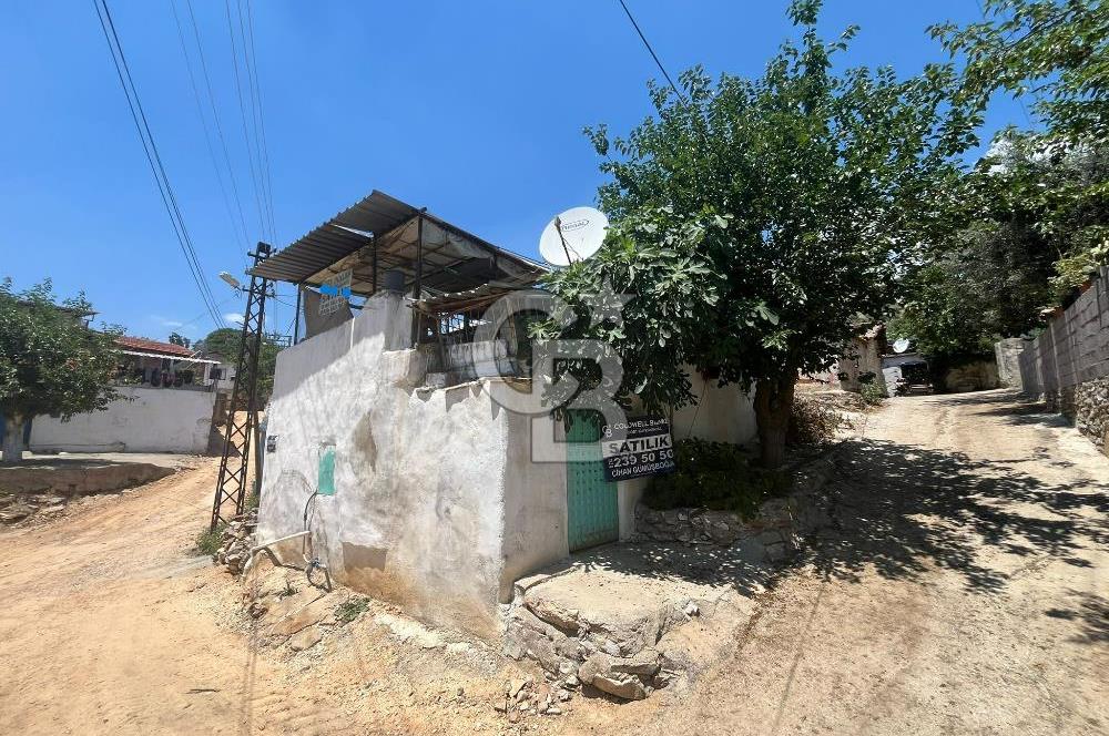 Bayındır Merkeze Yakın Yola Cepheli Satılık Müstakil Ev
