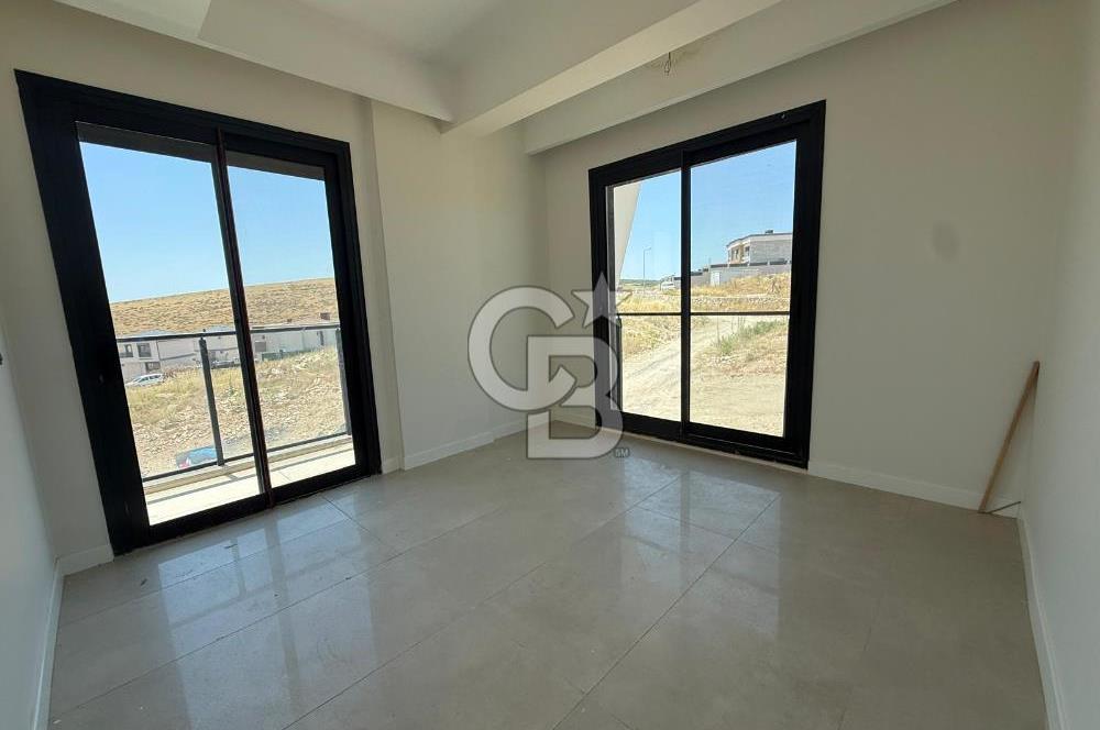 İzmir Villakent ' Te Ultra Lüks Havuzlu 4+2 Satılık Villa CB PH