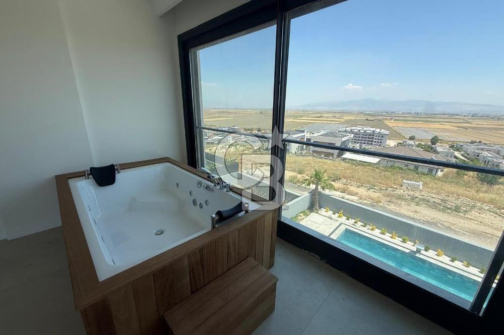 İzmir Villakent ' Te Ultra Lüks Havuzlu 4+2 Satılık Villa CB PH
