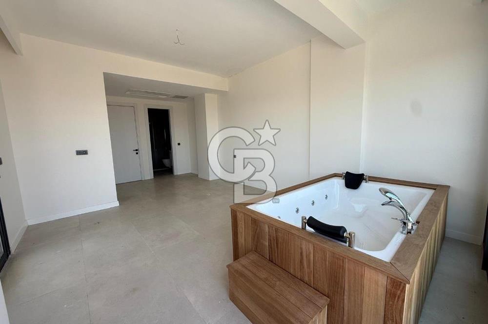 İzmir Villakent ' Te Ultra Lüks Havuzlu 4+2 Satılık Villa CB PH