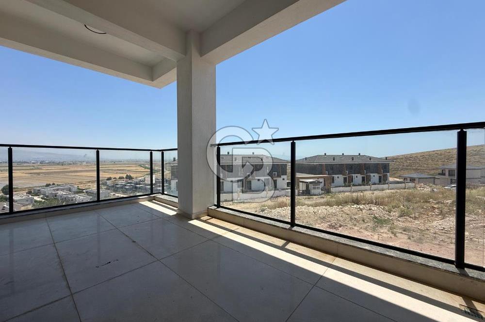 İzmir Villakent ' Te Ultra Lüks Havuzlu 4+2 Satılık Villa CB PH